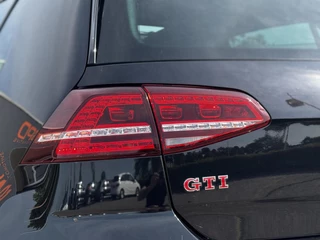 Volkswagen Golf Volkswagen Golf 2.0 TSI GTI|300PK|Pano|Adaptive cruise|Leder - afbeelding nr 39