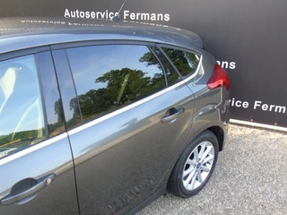 Ford Focus Ford Focus 1.0 Ecoboost 125PK Automaat - 2016 - Airco - Navi - PDC - afbeelding nr 8