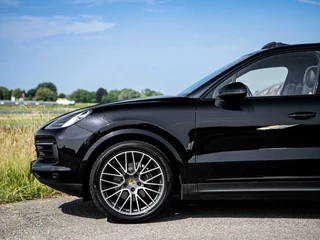 Porsche Cayenne Porsche Cayenne 3.0 V6 340PK Pano Stoelkoeling Bose ACC Sport Chrono Led Matrix 360 Camera Softclose Luchtvering - afbeelding nr 24