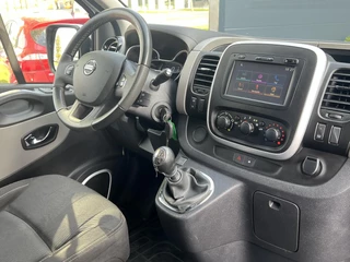 Nissan NV300 Nissan NV300 1.6 dCi 120 L2H1 Optima 3 Zitplaatsen,Navi,Airco,Cruise,PDC,Imperiaal,Trekhaak,Elek Ramen,N.A.P,APK Tot 06-2025 - afbeelding nr 6