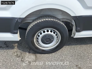 Volkswagen Crafter Volkswagen Crafter 140pk L4H3 Trekhaak Airco Cruise Camera Parkeersensoren Euro6 L3H2 15m3 Airco Cruise control - afbeelding nr 19