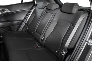 Kia Sportage Kia Sportage 1.6 T-GDi MHEV 160 PK DynamicLine - Automaat | Dig. Cockpit | Adapt. Cruise | Stuur-+Stuurverw. | PDC | Camera | NAV + App. Connect | ECC | LM 17