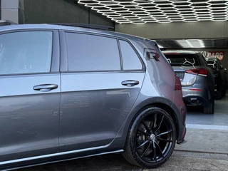 Volkswagen Golf Volkswagen Golf 7.5 R 2.0 TSI 4Motion|AKRA|PANO|DYNAUDIO - afbeelding nr 23
