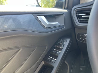 Ford Focus Ford Focus 1.0 EcoBoost Hybrid Active X 155pk | Winterpack | SYNC 4 Navigatie | 1.500kg Trekgewicht - afbeelding nr 24