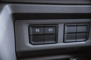Volkswagen Crafter Volkswagen Crafter 35 2.0 TDI 177PK L4 Open laadbak Airco | Cruise control | 3-zits | LxBxH 430x203x40 cm | - afbeelding nr 16