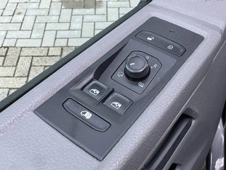 Volkswagen Transporter Volkswagen Transporter 2.0 TDI 150PK Automaat L1H1 T6.1 GB / Dealeronderhouden / Navi / Trekhaak / Airco - afbeelding nr 11