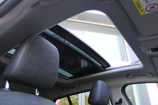 BMW 1 Serie BMW 1-serie 118i 140PK AUTOMAAT EXECUTIVE EDITION | PANORAMISCH SCHUIF/KANTELKDAK | AFNEEMBARE TREKHAAK | DRAADLOZE TELEFOONLADER | DRAADLOZE APPLE CARPLAY/ANDROID AUTO | NAVIGATIE | ACHTERUITRIJ CAMERA | PARKEERSENSOREN VOOR EN ACHTER | CRUISE CONTROL | FULL LED KOPLAMPEN | CLIMATE CONTROL | ALL SEASON BANDEN | 17