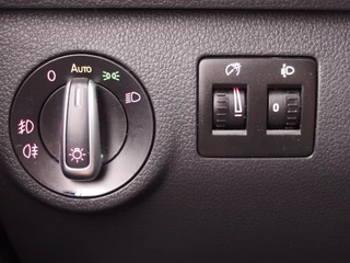 Volkswagen Caddy AUTOMAAT / TREKHAAK / XENON / CAMERA / CARPLAY / STOELVERW / NAVI / CLIMA / PDC - afbeelding nr 27