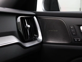 Volvo V60 Volvo V60 T6 PLUG-IN HYBRID PLUS DARK SCHUIFDAK 360GR CAM HARMAN KARDON - afbeelding nr 16