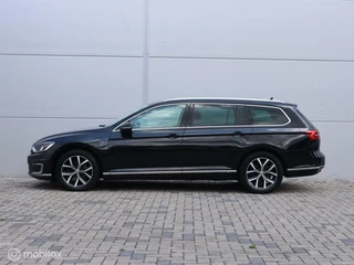 Volkswagen Passat Volkswagen Passat 1.4 TSI GTE Pano LED Trekhaak CarPlay - afbeelding nr 2