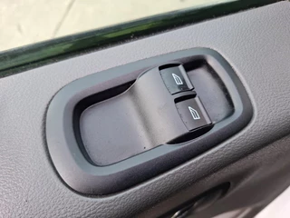 Ford Transit Ford Transit 350 2.0 TDCI L4H1 Ambiente BAKWAGEN / AIRCO / CRUISE CONTROLE / DEUREN / EURO 6 - afbeelding nr 33