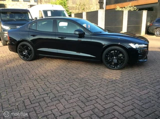 Volvo S60 Volvo S60 2.0 T5 R-Design Black Edition Camera Apple Carplay 19