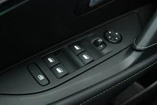 Peugeot 208 Peugeot 208 1.2 PureTech GT Automaat |PANORAMADAK, CARPLAY, ACC, VIRTUAL 3D, 360 CAMERA, STOELVERWARMING, KEYLESS, LED, PDC| - afbeelding nr 25