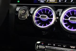 Mercedes-Benz A-Klasse Mercedes-Benz A-klasse 200 AMG 45 Look / Aut / 163 Pk / Navi / Camera / Cruise Control / F1 Flippers / Open Panoramadak / Led / 20 - afbeelding nr 29