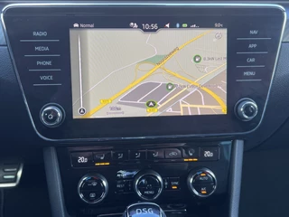 Škoda Superb Navigatie ACC DAB Sportstoelen Elek. Stoel Matrix Beam Stoelverwarming Getint Glas Camera Carplay NL Auto - afbeelding nr 16