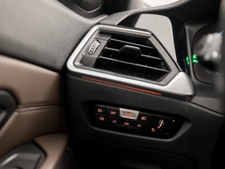 BMW 3 Serie BMW 3 Serie Touring 330e xDrive M Sport 293Pk Automaat (PANORAMADAK, M PAKKET, LASER KOPLAMPEN, MEMORY SEATS, HEAD-UP DISPLAY, HARMAN/KARDON, 360 CAMERA, ADAPTIVE CRUISE, APPLE CARPLAY, NIEUWE APK, NIEUWSTAAT) - afbeelding nr 26