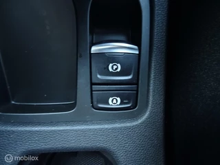 Renault Clio Renault Clio 1.6 E-Tech Hybrid 140 Luticia Intens Serie Limitee complete-auto - afbeelding nr 45