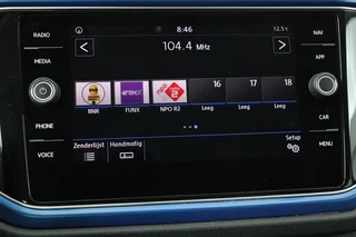 Volkswagen T-Roc Volkswagen T-Roc 1.5 TSI Sport | Stoelverwarming | Full LED |  Trekhaak | Navigatie | Climate control | PDC | Sportstoelen | Cruise control | Bluetooth - afbeelding nr 22