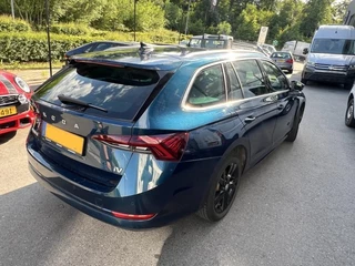 Škoda Octavia Škoda Octavia Combi 1.4 TSI iV PHEV SPORTLINE BUSINESS AUT. Matrix LED | Stuurverwarming | Wegklapbare trekhaak - afbeelding nr 4