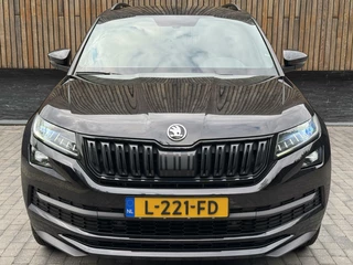 Škoda Kodiaq Skoda Kodiaq 1.5 TSI Sportline Automaat | Trekhaak uitklapbaar | Navigatiesysteem | Stoelverwarming | Stuurverwarming | Getint glas | Cruise control | 20 inch lichtmetalen velgen | Achteruitrijcamera | Parkeersensoren voor en achter - afbeelding nr 71