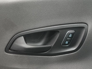 Ford Transit Ford Transit 310 105PK L3H2 Trend Navigatie Airco Parkeersensoren Bluetooth 3Zits Trekhaak Camera - afbeelding nr 31