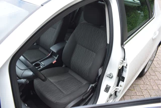 Opel Astra Opel Astra 1.4 Turbo Blitz | NL-Auto | Nav | Cruise Contr | Bluetooth | Trekhaak | 4-Seasons | NAP | Netjes - afbeelding nr 13