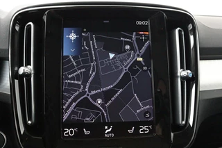 Volvo XC40 Volvo XC40 1.5 T4 Recharge Inscription Expression |  Panoramadak | Leder | Trekhaak | Stoel & stuurverwarming | Carplay | Full LED | Navigatie | Camera | Climate control - afbeelding nr 12