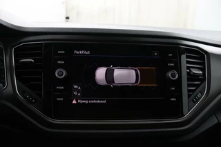 Volkswagen T-Roc Volkswagen T-Roc 1.5 TSI Style | Carplay | DAB | Cruise Adap - afbeelding nr 9