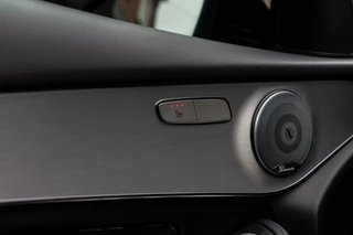 Mercedes-Benz GLC Mercedes GLC-klasse 250 4MATIC AMG Pano / Burmester / Trekhaak - afbeelding nr 21