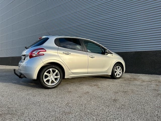 Peugeot 208 Peugeot 208 1.2 PureTech Style/Airco/NAP/navi/LM-velgen/dealer ondh/2 sleutels - afbeelding nr 13