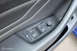 Volkswagen Passat Volkswagen Passat Variant 2.0 TSI 4Motion  / R-Line / Pano - afbeelding nr 38