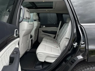 Jeep Grand Cherokee Jeep Grand Cherokee 5.7 Summit 1e Eigenaar - Pano - Leder - Volle Auto - afbeelding nr 19