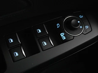 Ford Focus Ford Focus 1.0 EcoBoost ST Line X | Panoramadak |  Stoel & stuurverwarming | Adaptive cruise | Camera | Carplay | Full LED | Trekhaak | Climate control | Navigatie - afbeelding nr 36