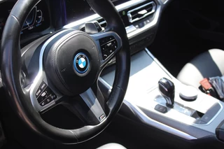 BMW 3 Serie BMW 3-Serie Touring (g21) 330e 292pk Aut Hybrid M-Sport Business Edition Plus | PanoramaDak | Trekhaak wegklapbaar | 360° Camera  | Nwpr €72.000,- | - afbeelding nr 74