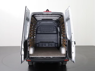 Mercedes-Benz Sprinter Mercedes-Benz Sprinter 315CDI 9G-Tronic Automaat L2H2 | 3500Kg TG | Camera | Airco | Cruise | Betimmering | 3-Persoons - afbeelding nr 4