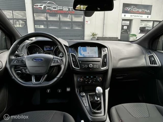 Ford Focus Ford Focus Wagon 1.0 ST-Line Navi Clima CarPlay Orig NL Stoer - afbeelding nr 3