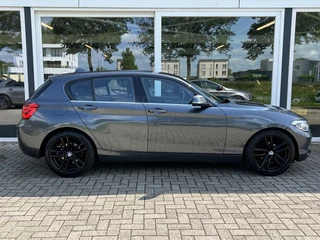 BMW 1 Serie BMW 1 Serie 118d Centennial Executive 50% deal 6.975,- ACTIE Trekhaak / LED / Sport stoelen / Stoel verwarming / PDC achter - afbeelding nr 11