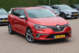 Renault Mégane Estate Renault Mégane Estate 1.2 TCe GT-Line / Trekhaak / Camera / Bose / Keyless / 17'' / Navigatie / Getint glas / Dodehoek / DAB / Cruise Control - afbeelding nr 1