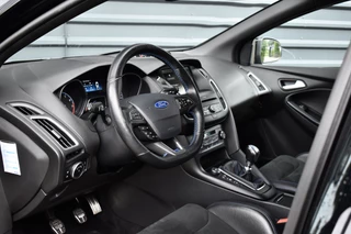 Ford Focus Ford Focus 2.3 RS 350pk | Dealer onderhouden | Milltek | Recaro Schaalstoelen | Camera | Stuurverwarming | - afbeelding nr 10