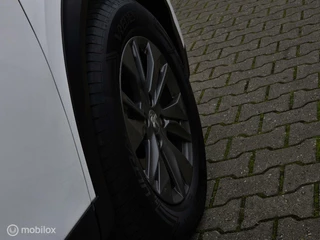Peugeot 2008 PEUGEOT 2008 1.2 PURETECH AUTOMAAT/CAMERA/FULL LED/KEYLESS/CARPLAY/LANE ASSIST/16''LMV - afbeelding nr 12