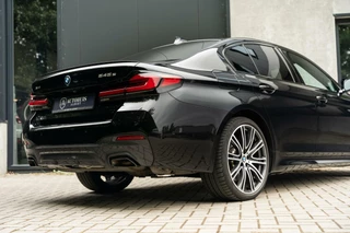 BMW 5 Serie BMW 5-serie 545e xDrive M Sport Pro B&W Pano 360c 20'' Nappa - afbeelding nr 14
