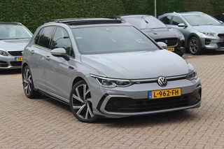 Volkswagen Golf Volkswagen Golf 1.5 eTSI R-Line / Panoramadak / Camera / Harman Kardon / Matrix LED / 18'' / Navigatie / DAB / ACC / Dodehoek / Stuurverwarming / Stoelverwarming - afbeelding nr 1