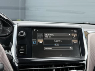 Peugeot 2008 Peugeot 2008 1.2 PureTech Urban Cross 2e Eigenaar,Navi,110pk,Clima,Cruise,Trekhaak,Pdc,Nieuwe Apk bij Aflevering - afbeelding nr 10
