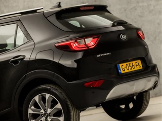 Kia Stonic (APPLE CARPLAY, NAVIGATIE, CAMERA, PARKEERSENSOREN, SPORTSTOELEN, CRUISE, GETINT GLAS, NIEUWE APK, NIEUWSTAAT) - afbeelding nr 11