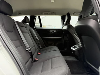 Volvo V60 Volvo V60 2.0 B3 Aut. 163pk MHEV Momentum | Navi | LED | Trekhaak | LMV - afbeelding nr 14