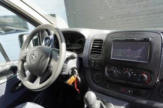 Opel Vivaro - Airco - Navi - Cruise - Stoelverwarming - €9.950,- Excl. - afbeelding nr 3