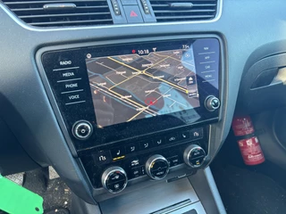 Škoda Octavia TREKHAAK / STOELVERW / NAVI / CLIMA / PDC / CARPLAY / BLUETOOTH / CRUISE - afbeelding nr 6