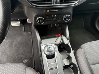 Ford Focus Ford Focus Wagon 1.5 EcoBoost ST Line Automaat Carplay Trekhaak - afbeelding nr 12