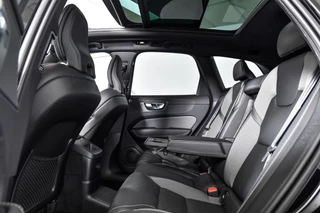 Volvo XC60 | S/K-Panodak | Dig. Cockpit | Adapt. Cruise | Memory Stoelen | Elek. Klep | Stoel-+stuurverw. | Camera | NAV+App. Connect | LM 19