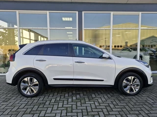 Kia e-Niro Kia e-Niro ExecutiveLine 64 kWh | Stuurwielverwarming | Camera | Navigatie | - afbeelding nr 29